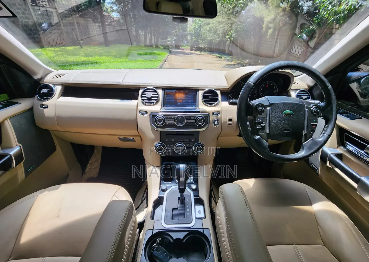 Land Rover Discovery 2010 Gray