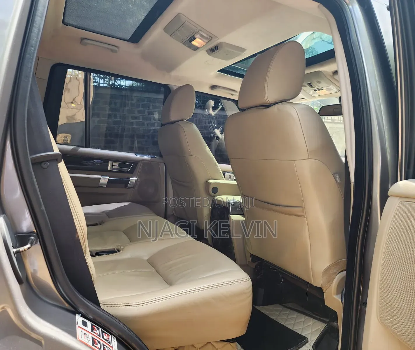 Land Rover Discovery 2010 Gray