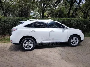 Lexus RX 450H FWD 2012 White