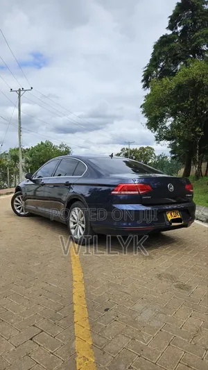 Volkswagen Passat 2016 Blue