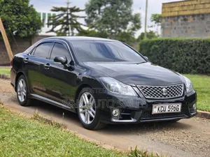 Toyota Crown 2012 Black