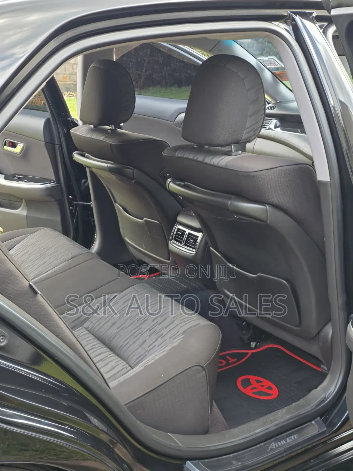 Toyota Crown 2012 Black