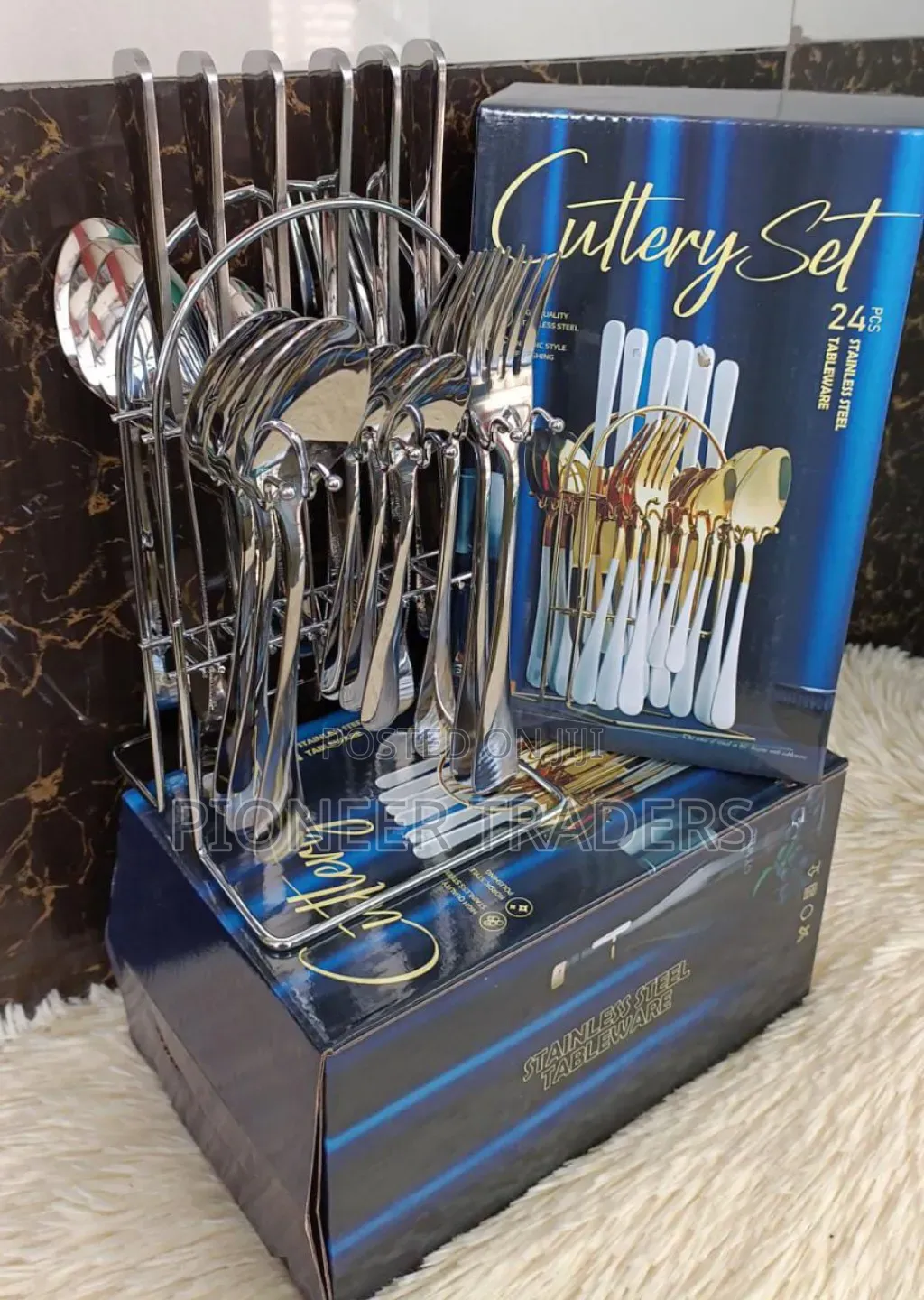24 PCS Stainless Cutlery Sets 
Pure Stainless