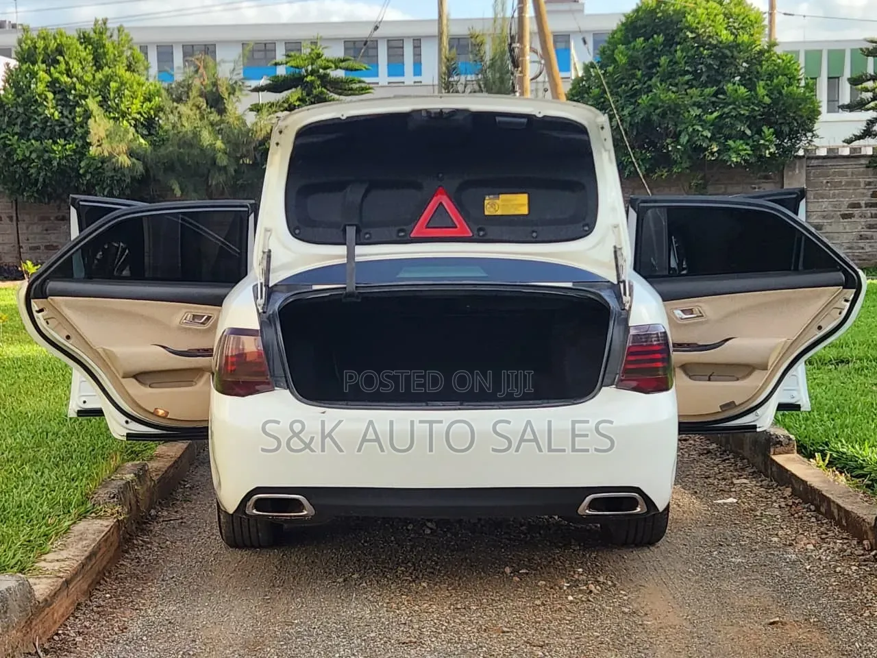 Toyota Crown 2012 White