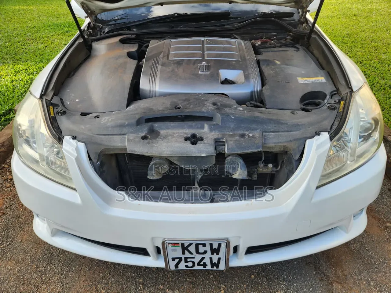 Toyota Crown 2012 White