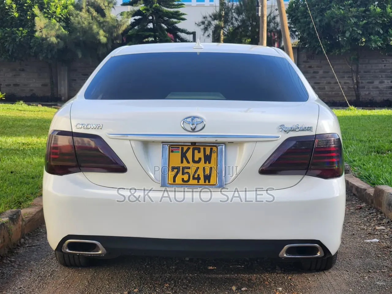 Toyota Crown 2012 White