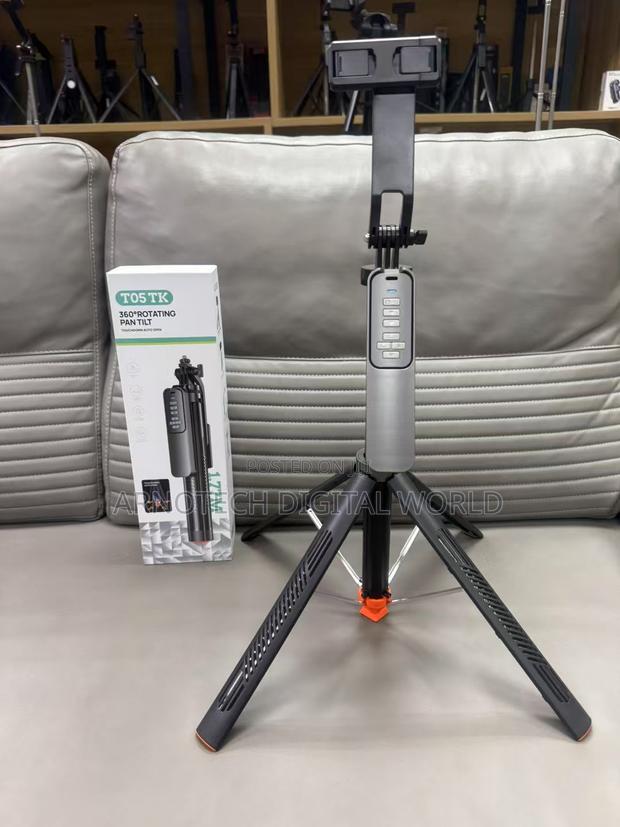 T05 Tk 360° Rotating Pan Tilt Selfie Stick Tripod