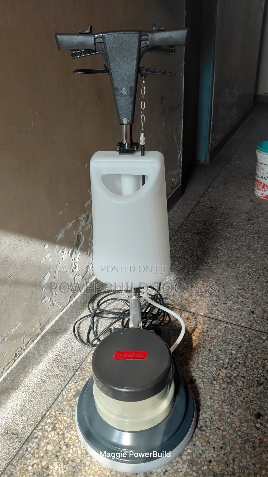 Astramilano Am005 Floor Scrubber With 1100w Motor and 2 Brushes