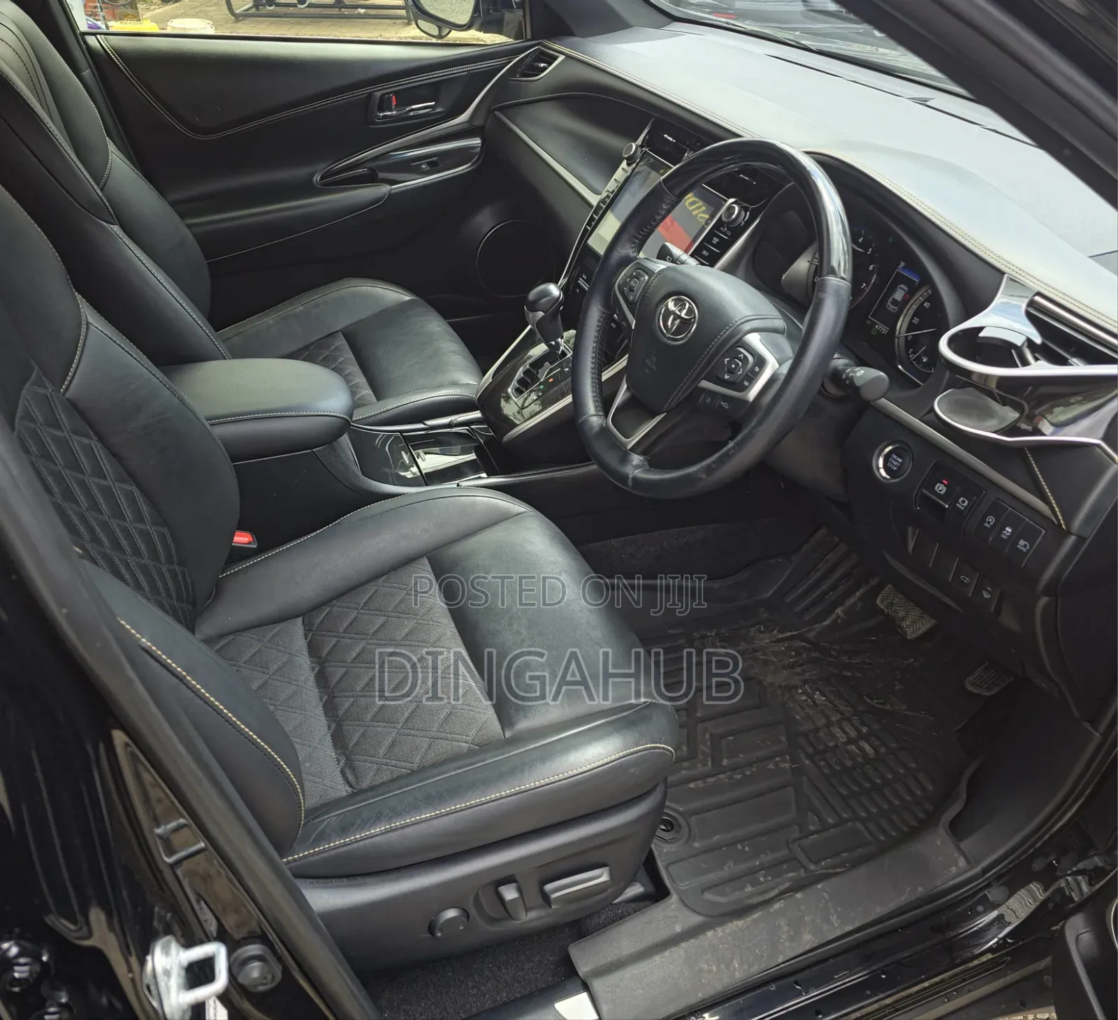 Toyota Harrier 2.0 2018 Black