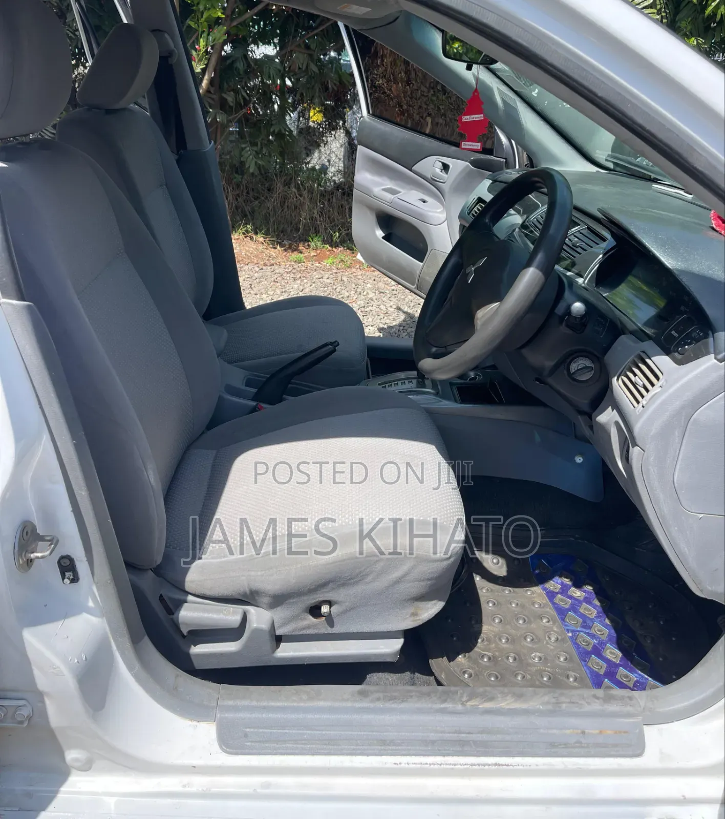 Mitsubishi Lancer 2006 White