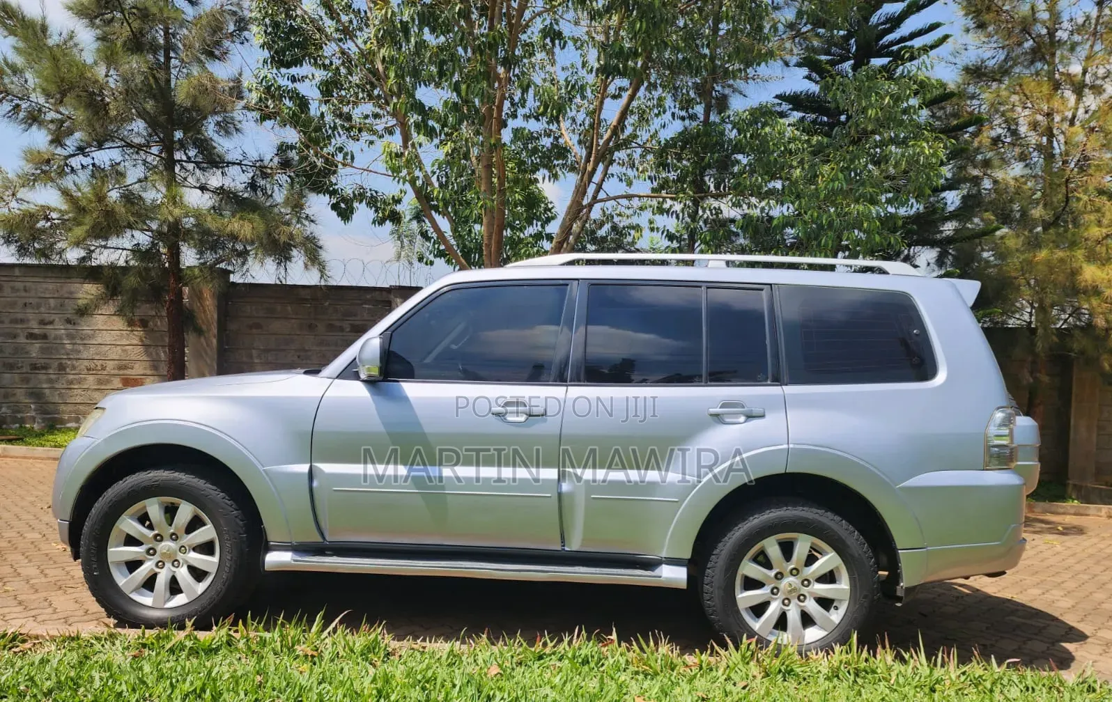 Mitsubishi Pajero 2010 Silver
