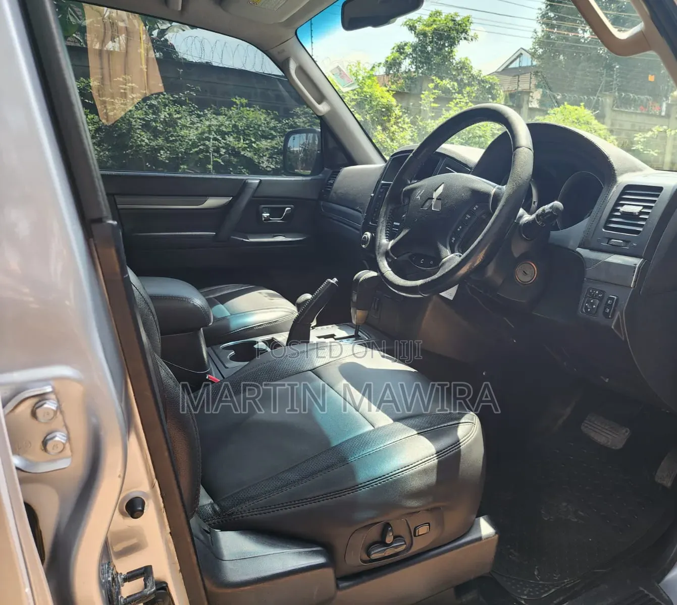 Mitsubishi Pajero 2010 Silver