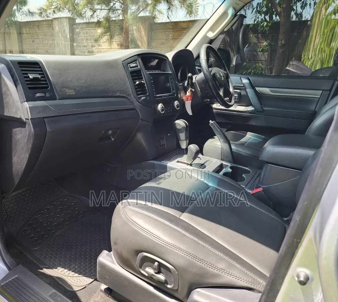 Mitsubishi Pajero 2010 Silver