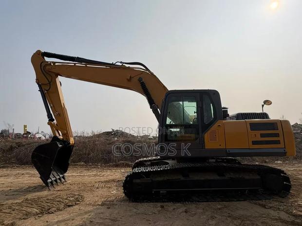 22t Excavator Foreign Used - main view