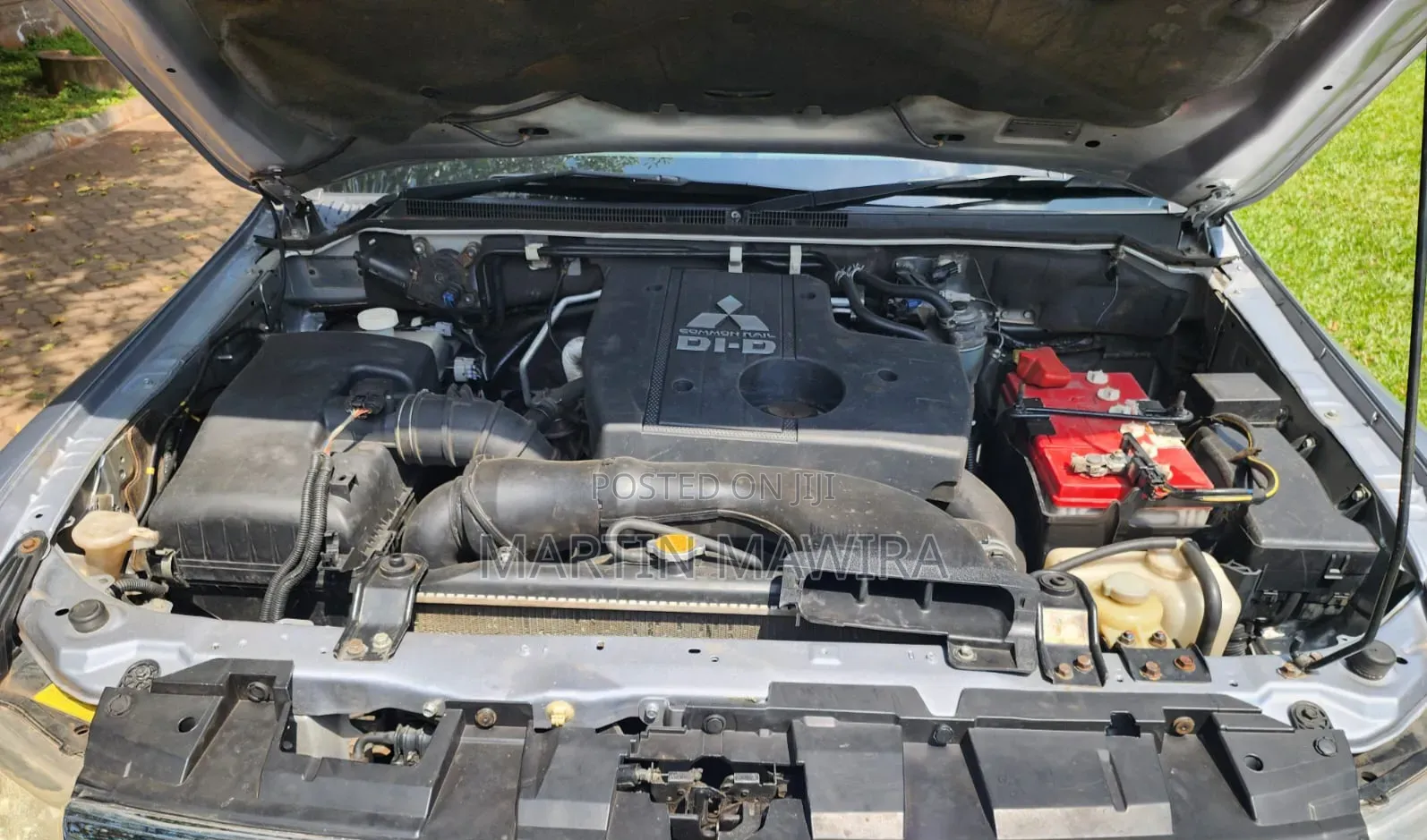 Mitsubishi Pajero 2010 Silver