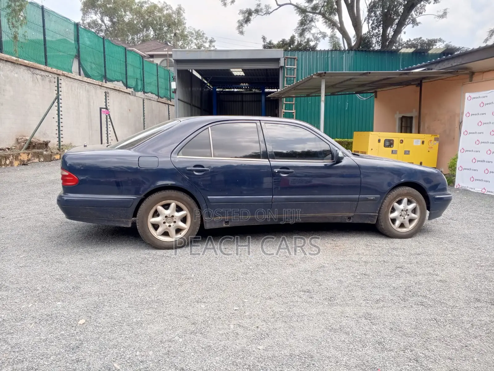Mercedes-Benz E350 2000 Blue