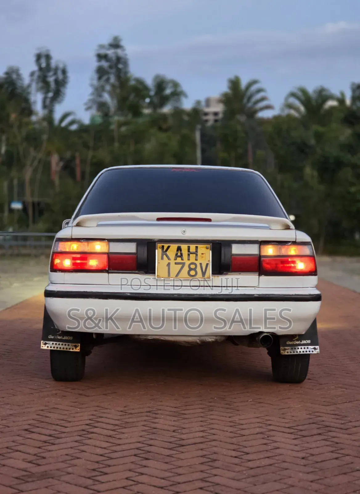 Toyota Corolla 1999 White