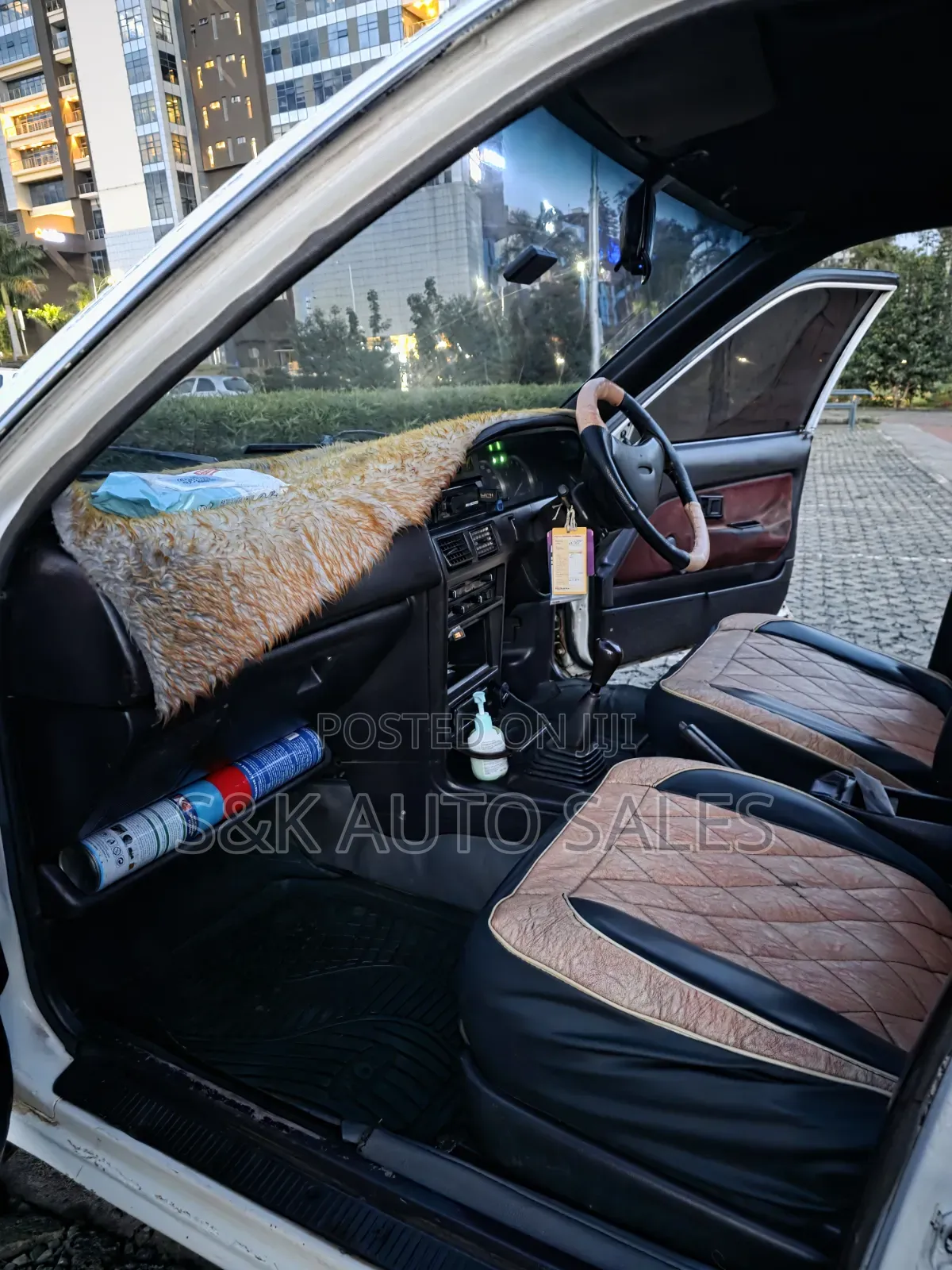 Toyota Corolla 1999 White