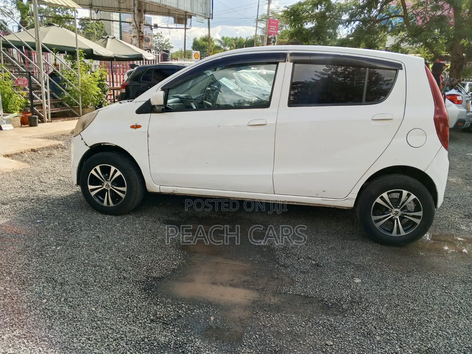 Daihatsu Mira 2011 White