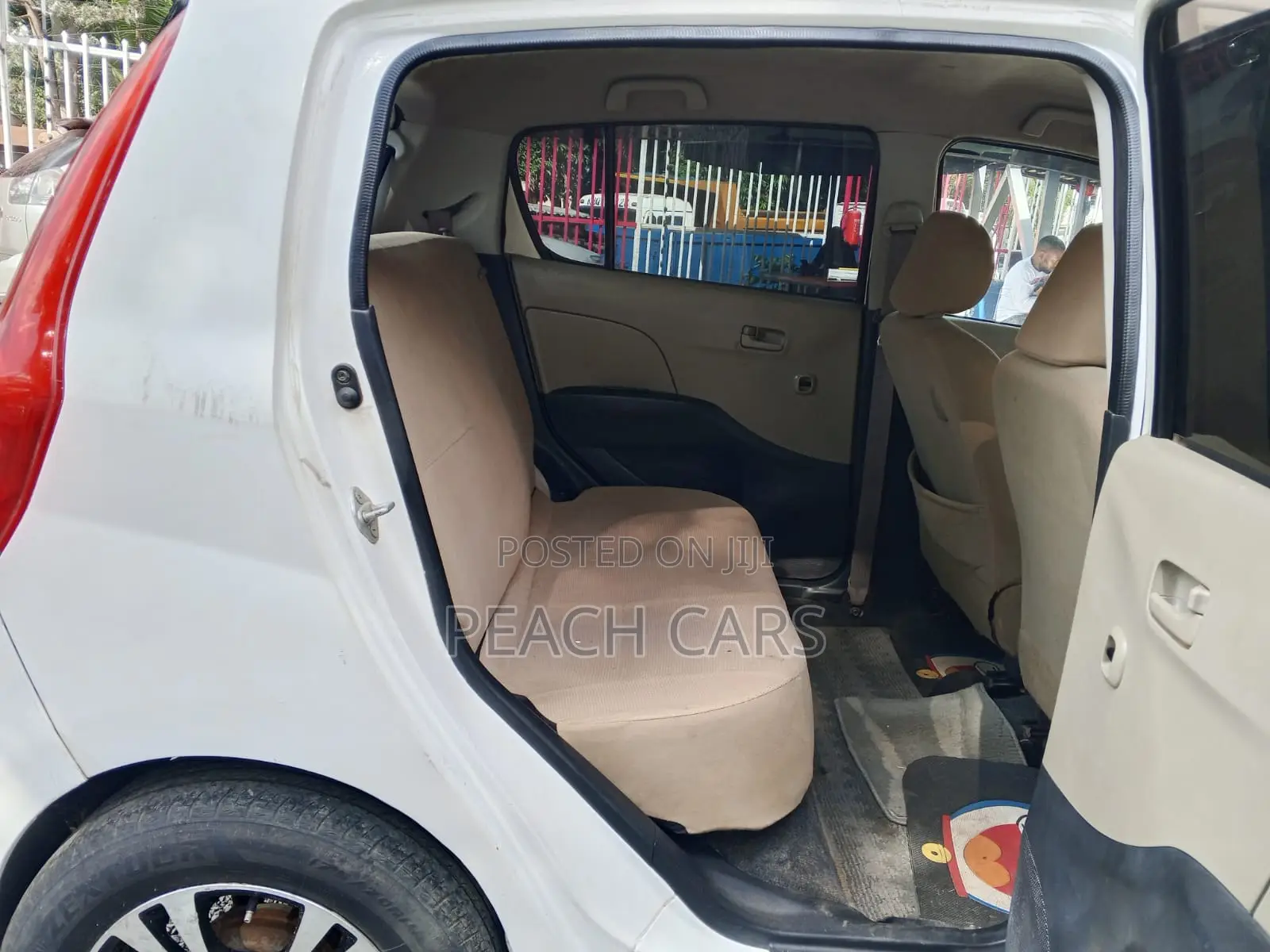 Daihatsu Mira 2011 White