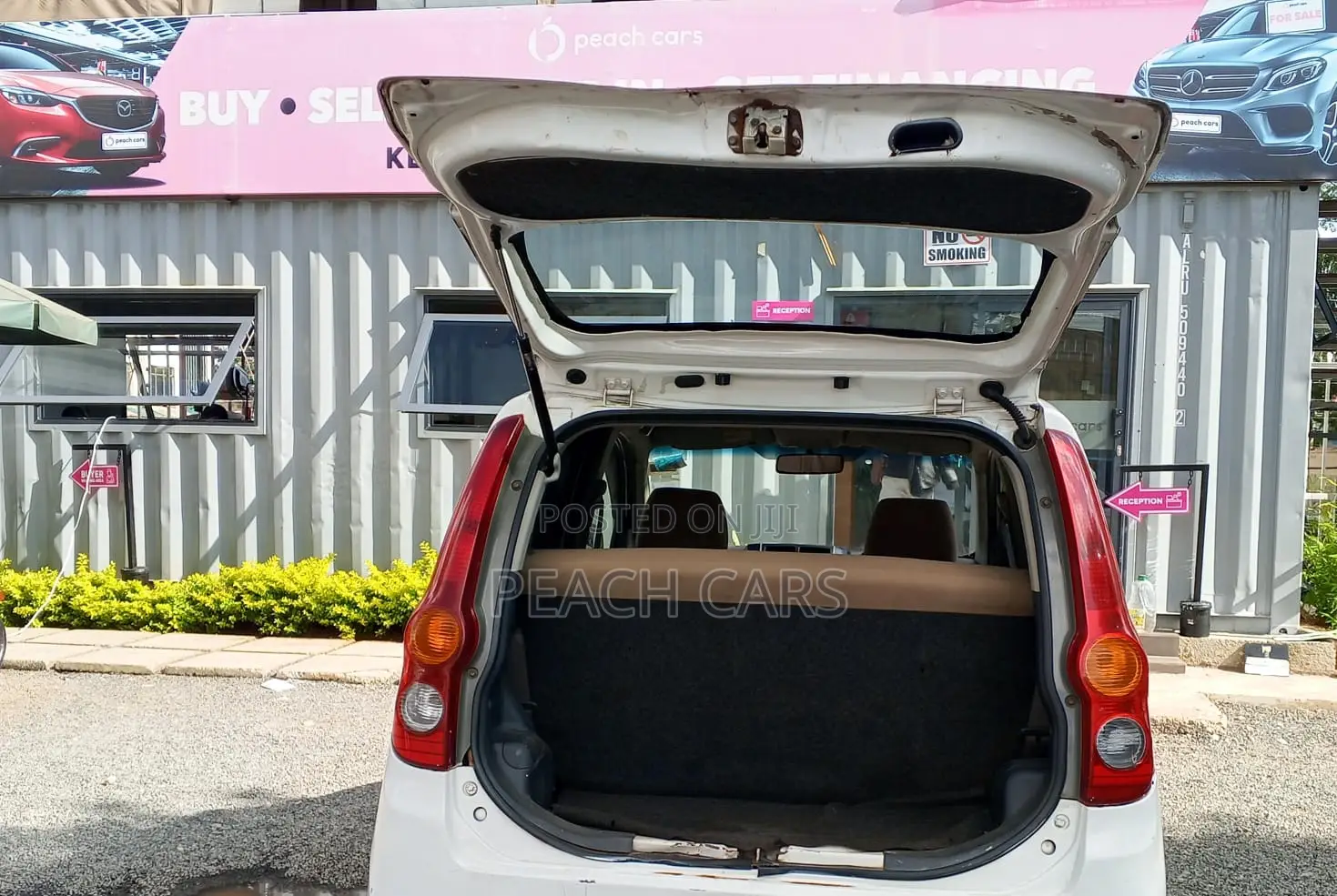 Daihatsu Mira 2011 White