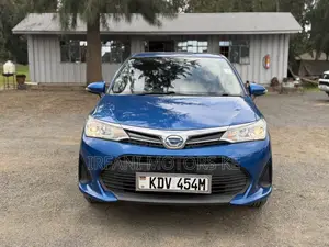 Toyota Corolla Fielder 1.5 Hybrid FWD 2018 Blue