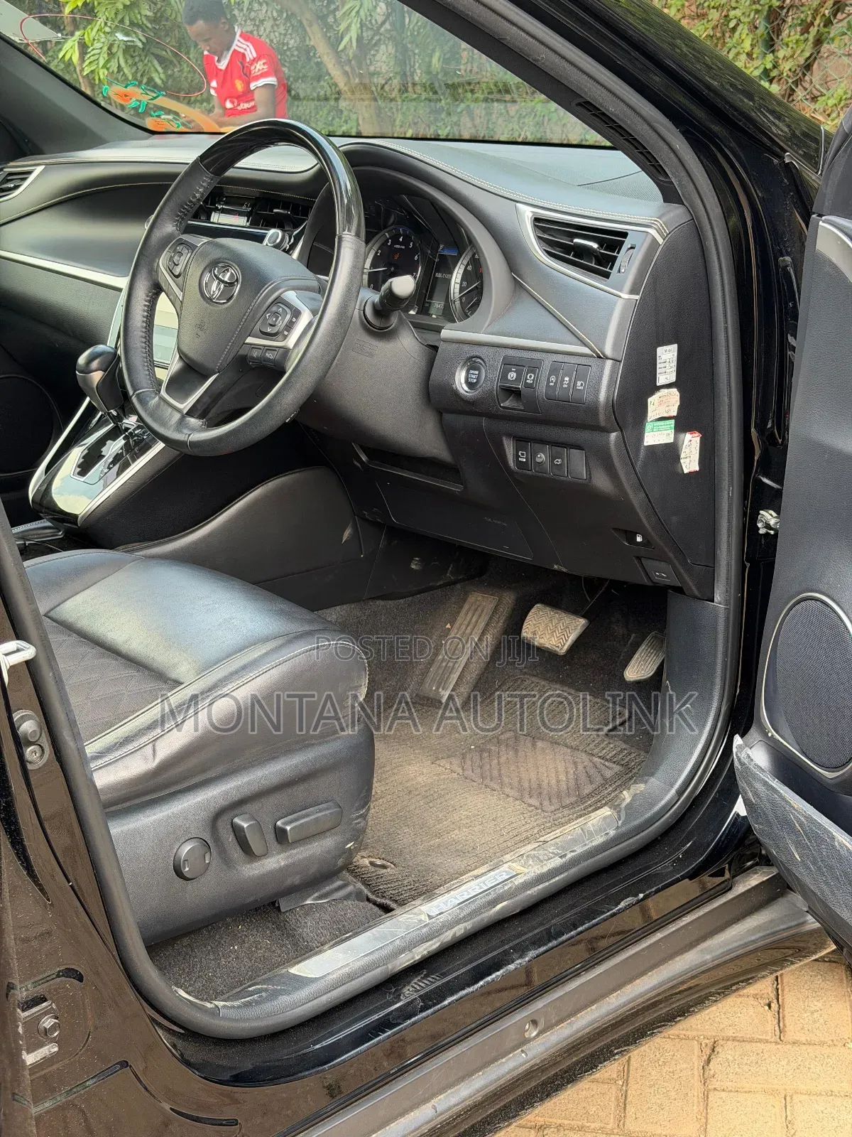 Toyota Harrier 2.0 2019 Black