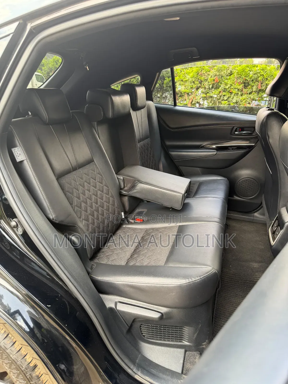 Toyota Harrier 2.0 2019 Black