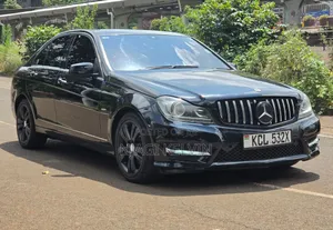 Mercedes-Benz C200 2010 Black