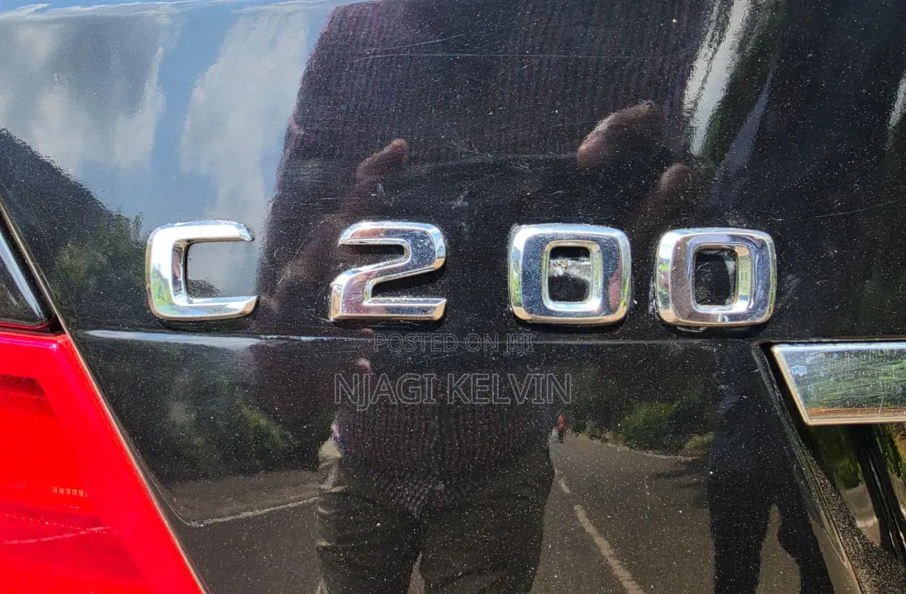 Mercedes-Benz C200 2010 Black