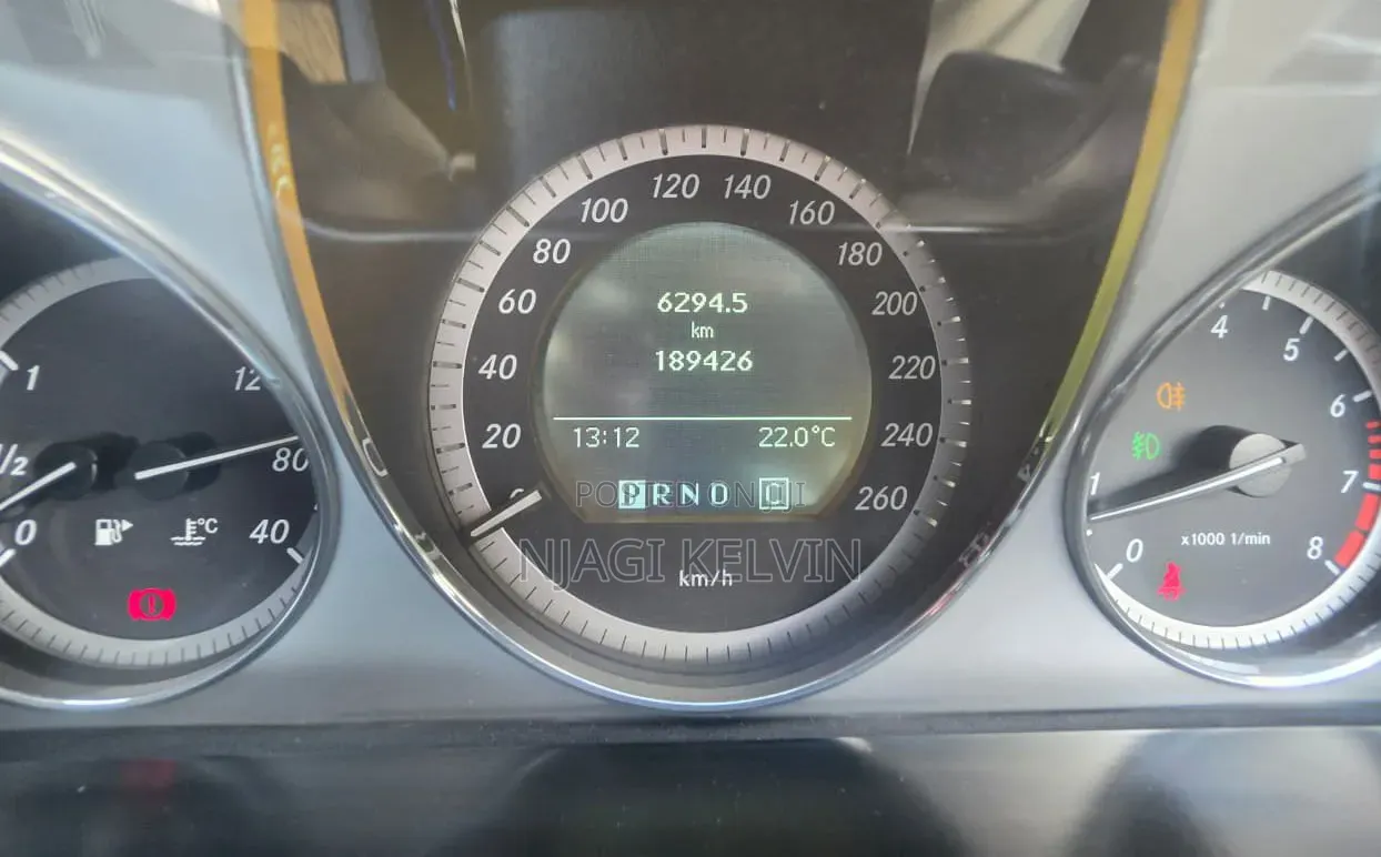 Mercedes-Benz C200 2010 Black