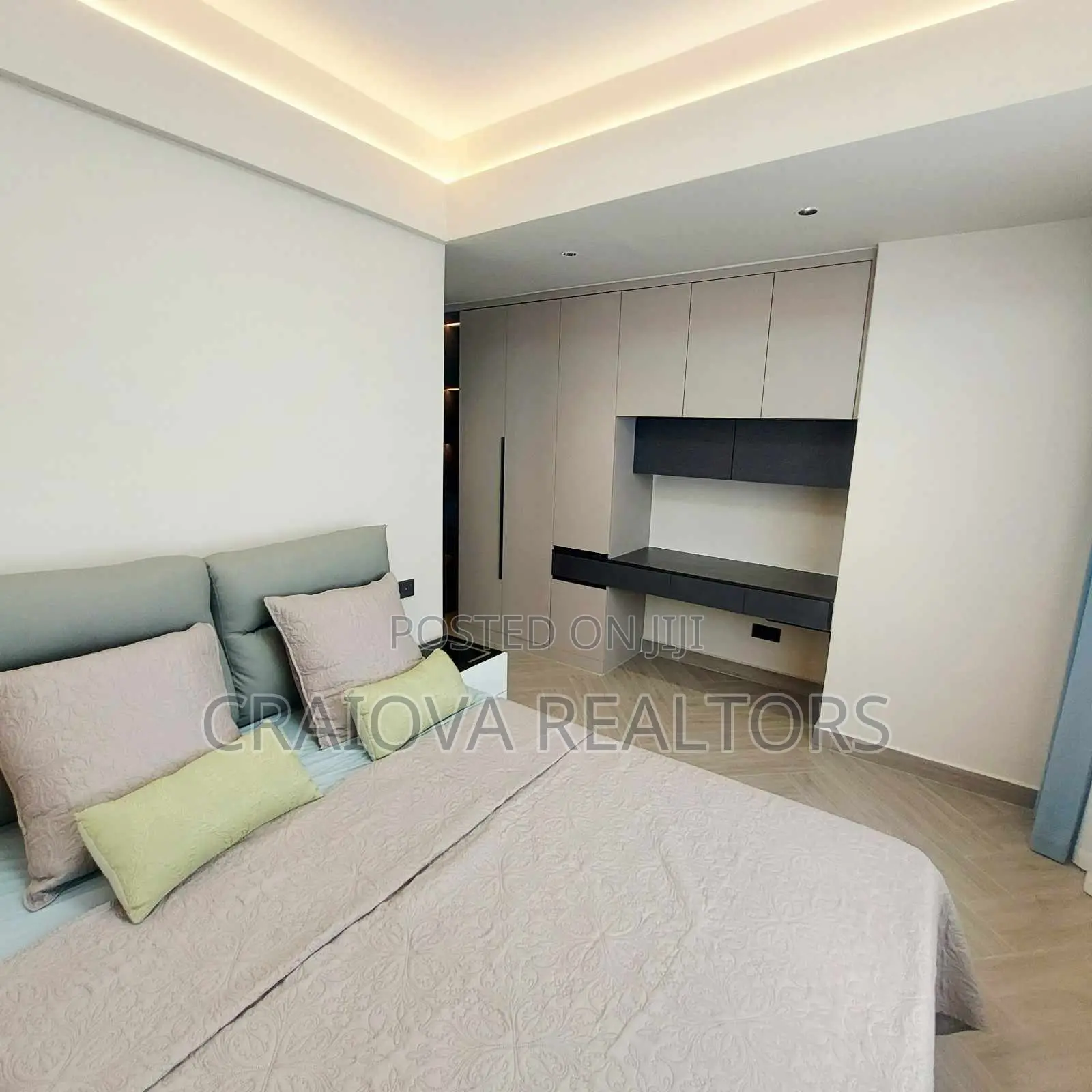 3bdrm Apartment in Hotel 67 Area for sale