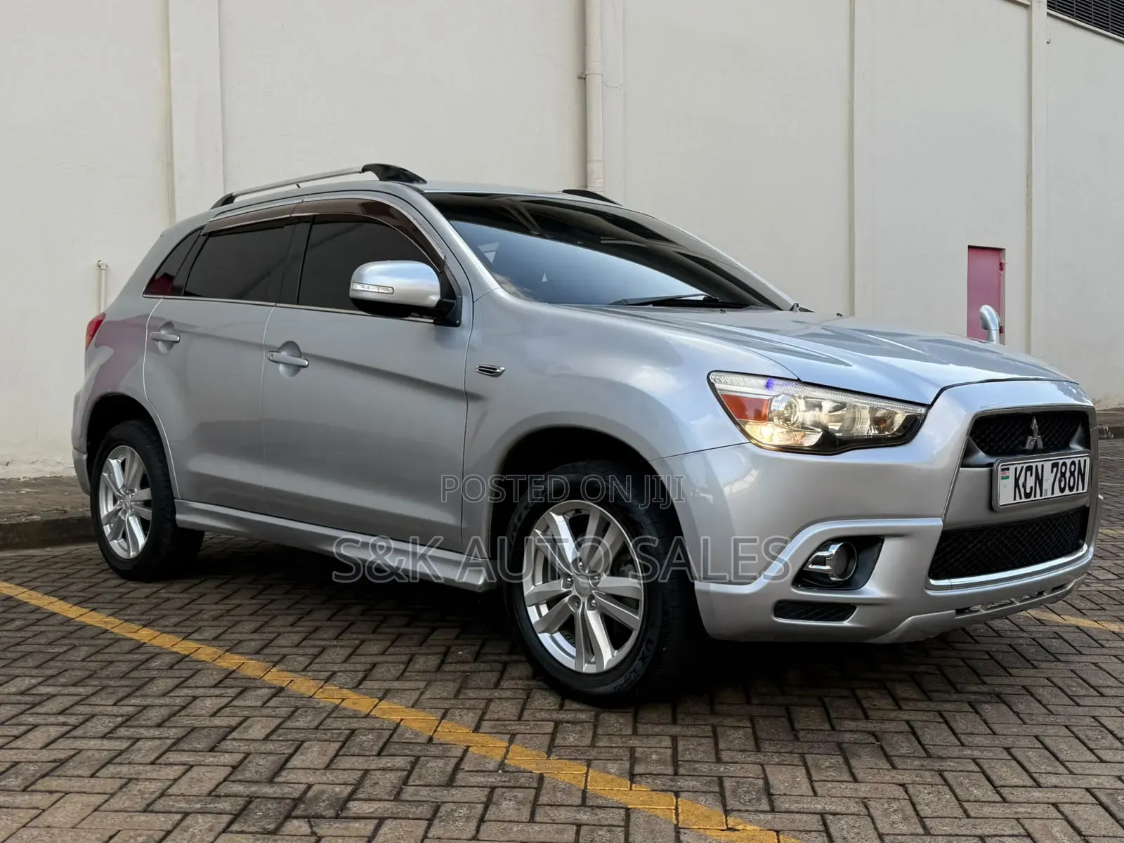 Mitsubishi RVR 2010 Silver