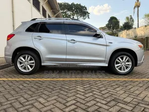 Mitsubishi RVR 2010 Silver