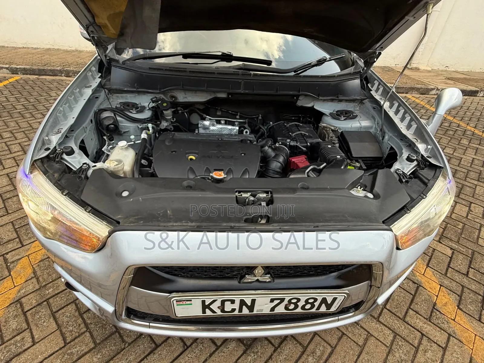 Mitsubishi RVR 2010 Silver