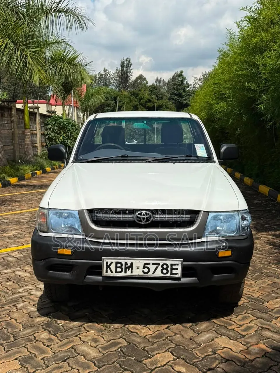Toyota Hilux 2003 Beige