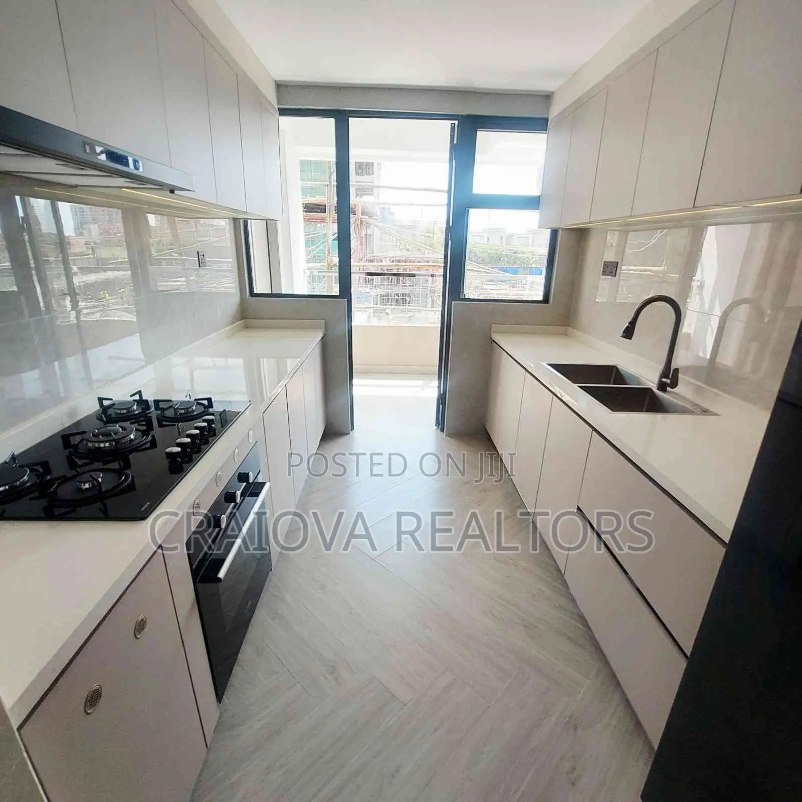 3bdrm Apartment in Hotel 67 Area for sale