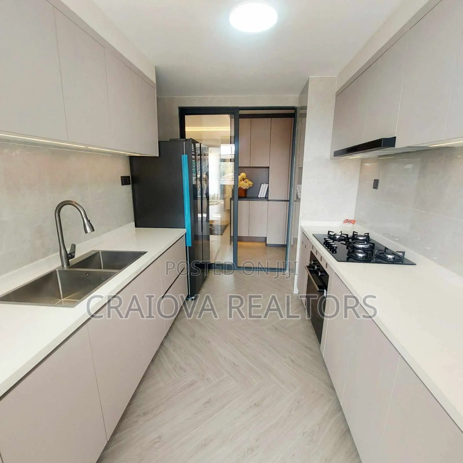 3bdrm Apartment in Hotel 67 Area for sale