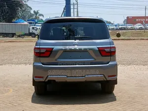 Nissan Patrol 2022 Silver