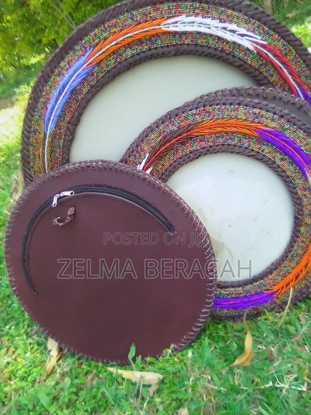 Beaded 18' Round Wall Frames for Mirrors and Photos