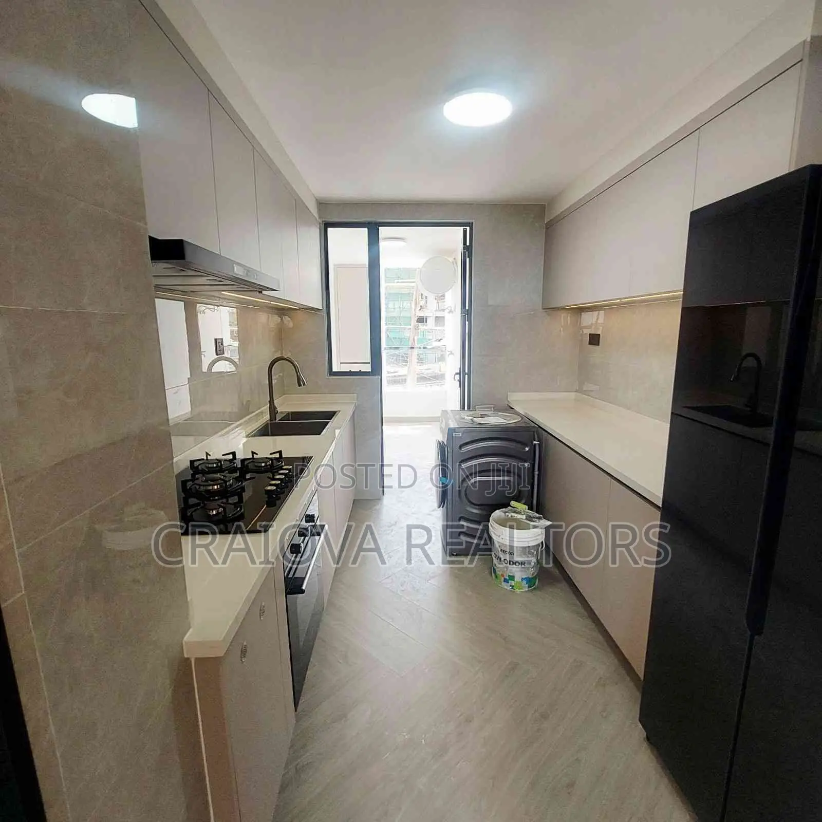 3bdrm Apartment in Hotel 67 Area for sale