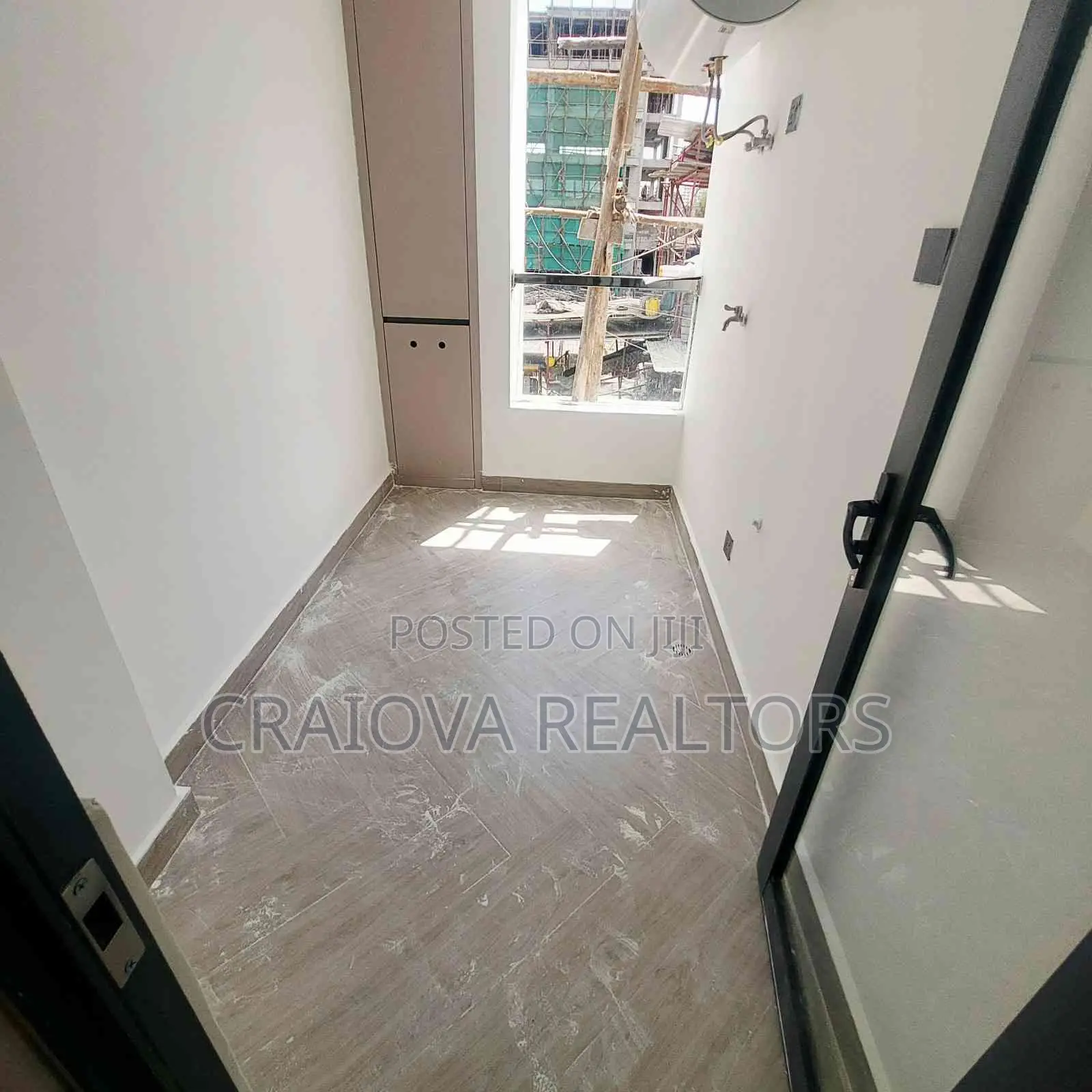 3bdrm Apartment in Hotel 67 Area for sale