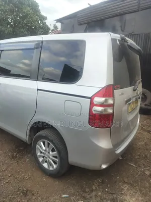 Toyota Noah 2013 Silver