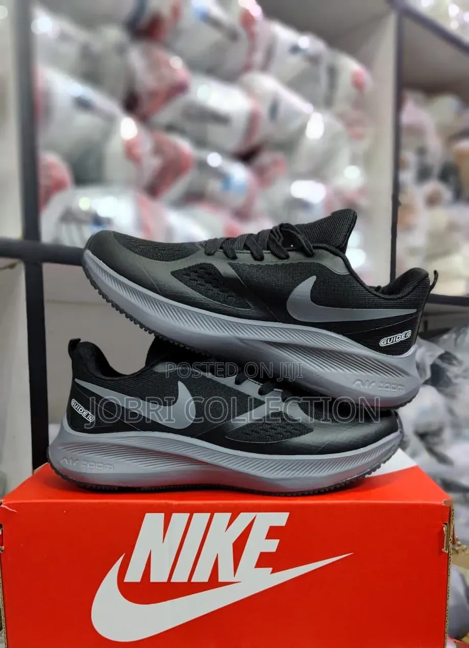 Nike Air Zoom Trainer Runner Sneakers
