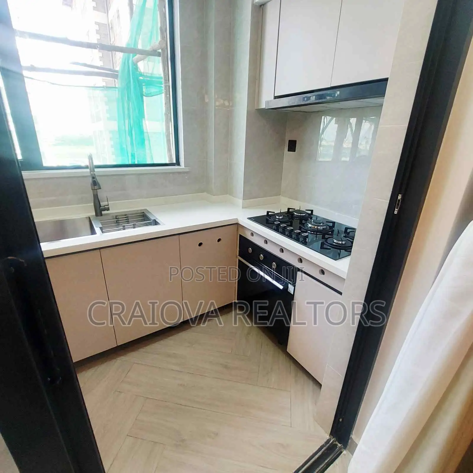 3bdrm Apartment in Hotel 67 Area for sale