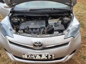 Toyota Ractis 2013 Silver