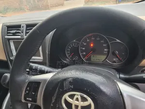 Toyota Ractis 2013 Silver