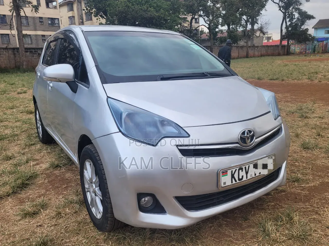 Toyota Ractis 2013 Silver