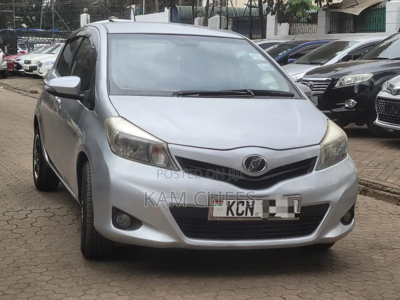 Toyota Vitz 2011