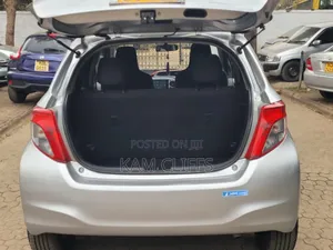 Toyota Vitz 2011